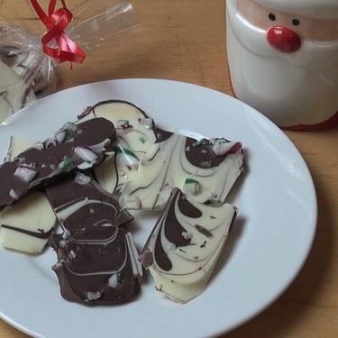 Christmas Chocolate Bark Recipe | SideChef