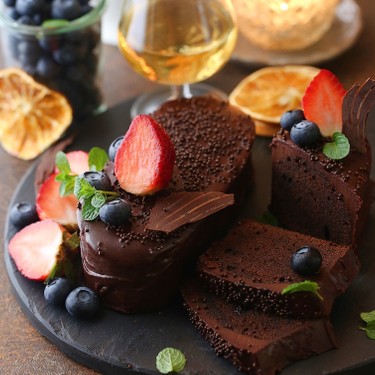 Petite Eggless Triple Chocolate Orange Cakes Recipe | SideChef