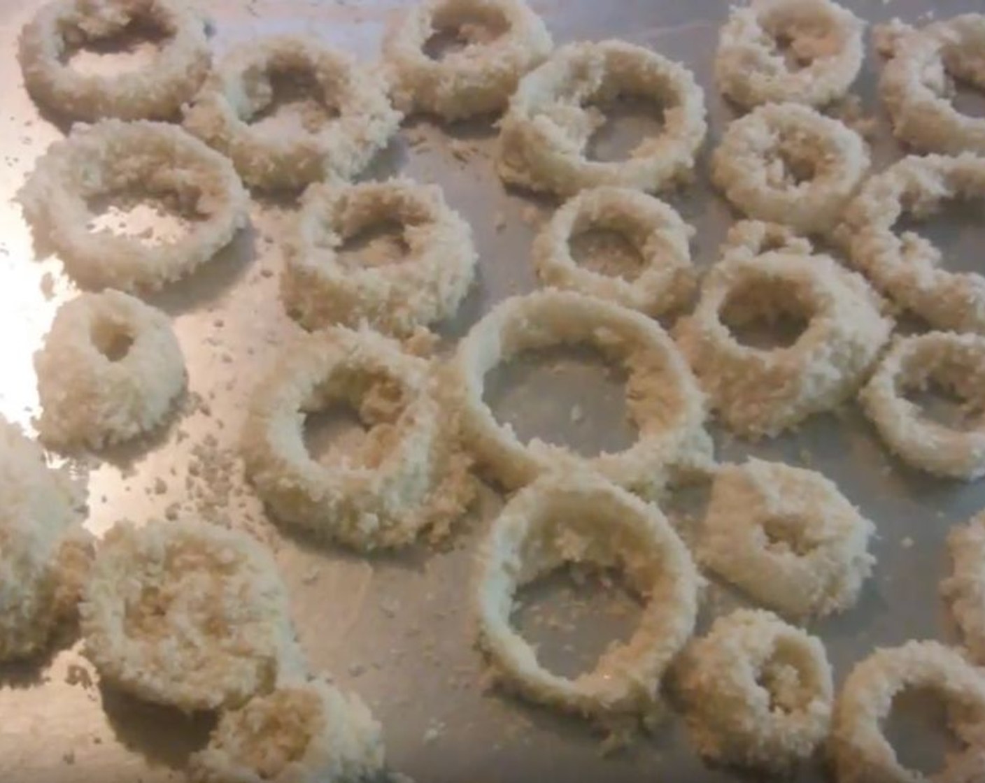 step 5 Place finished rings onto a baking sheet. Let them sit in the fridge for 15 minutes.