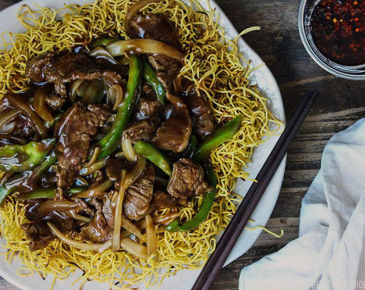 Crispy Cantonese Beef Chow Mein