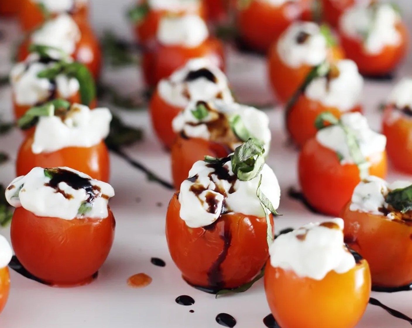 Tomato Basil Caprese Bites