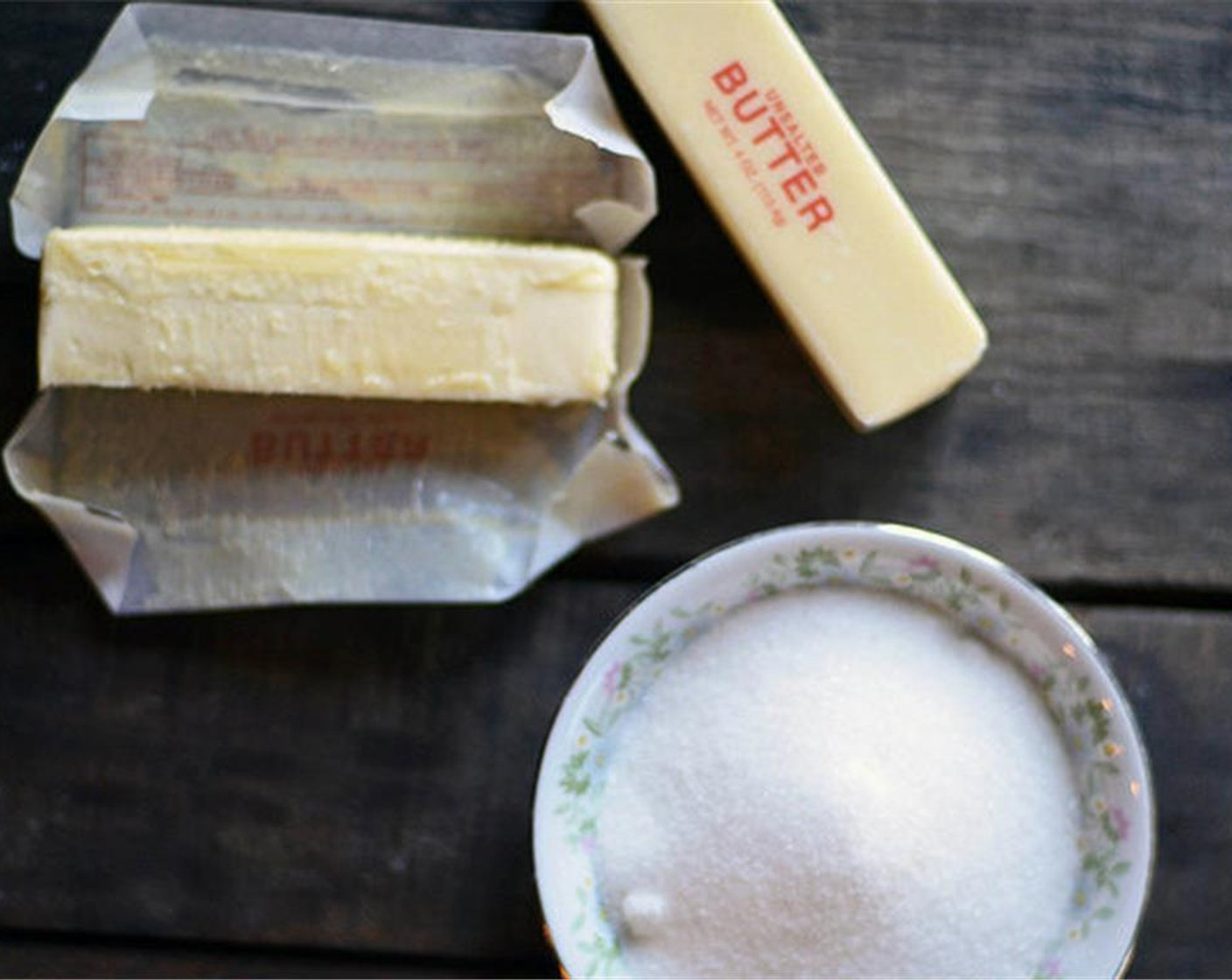 step 2 Combine butter and Granulated Sugar (3/4 cup) in a mixing bowl and beat until combined. Then beat in Vanilla Extract (1 tsp).