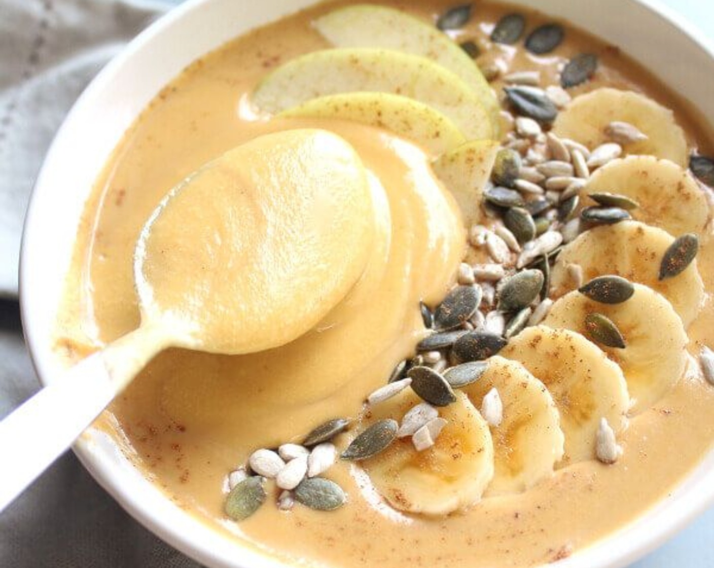 Incredible Pumpkin Pie Smoothie Bowl