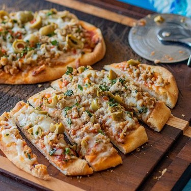 Latin-Style Naan Pork Pizza Recipe | SideChef