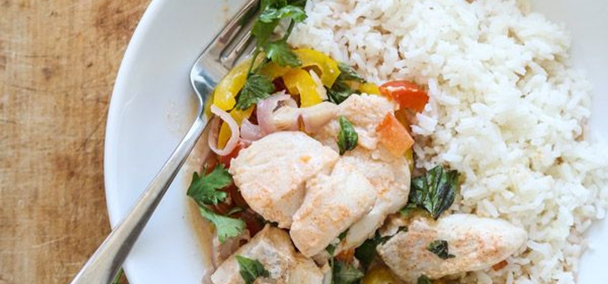 Brazilian-Style “Moqueca” Fish Packets with Coconut Milk and Tomatoes Recipe | SideChef
