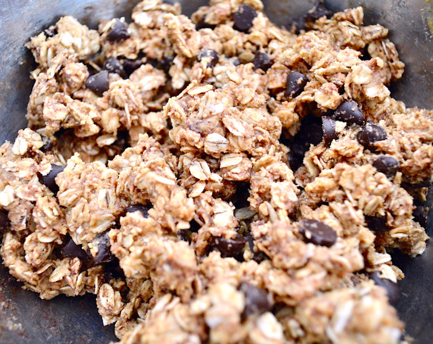 step 2 Stir it all together thoroughly so that the oats are well coated with honey and peanut butter to bind it all together.