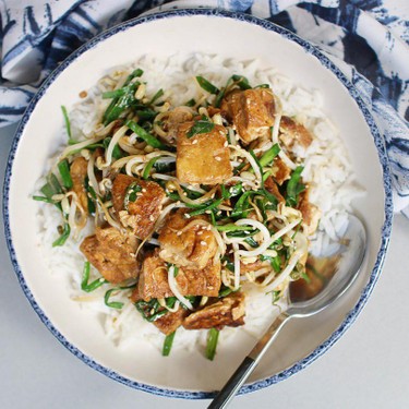 Stir-Fried Tofu with Bean Sprouts and Chinese Chives Recipe | SideChef