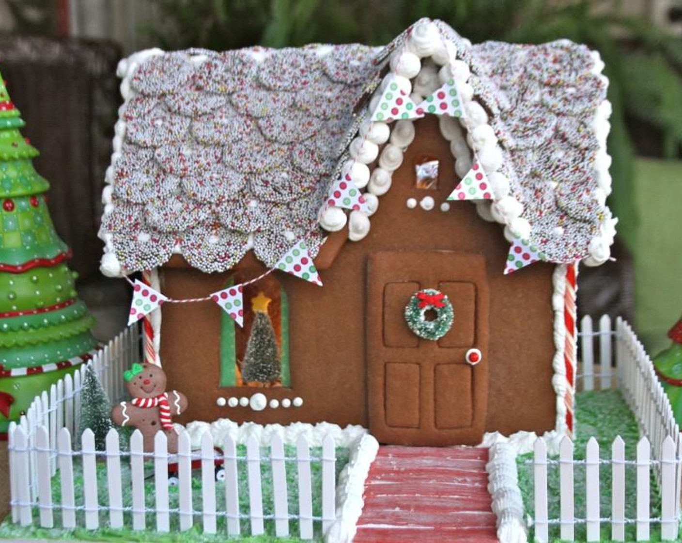 Christmas Gingerbread House