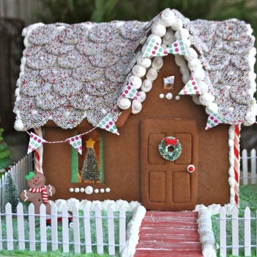 Christmas Gingerbread House Recipe | SideChef