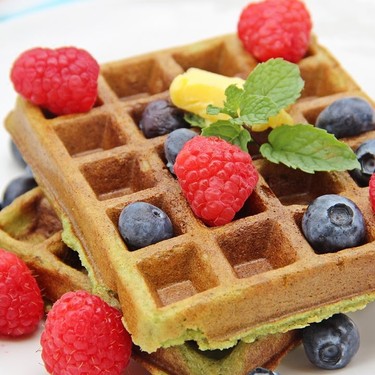 Gluten-Free Pandan Waffles Recipe | SideChef