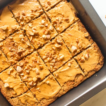 Flourless Peanut Butter Chickpea Blondies Recipe | SideChef