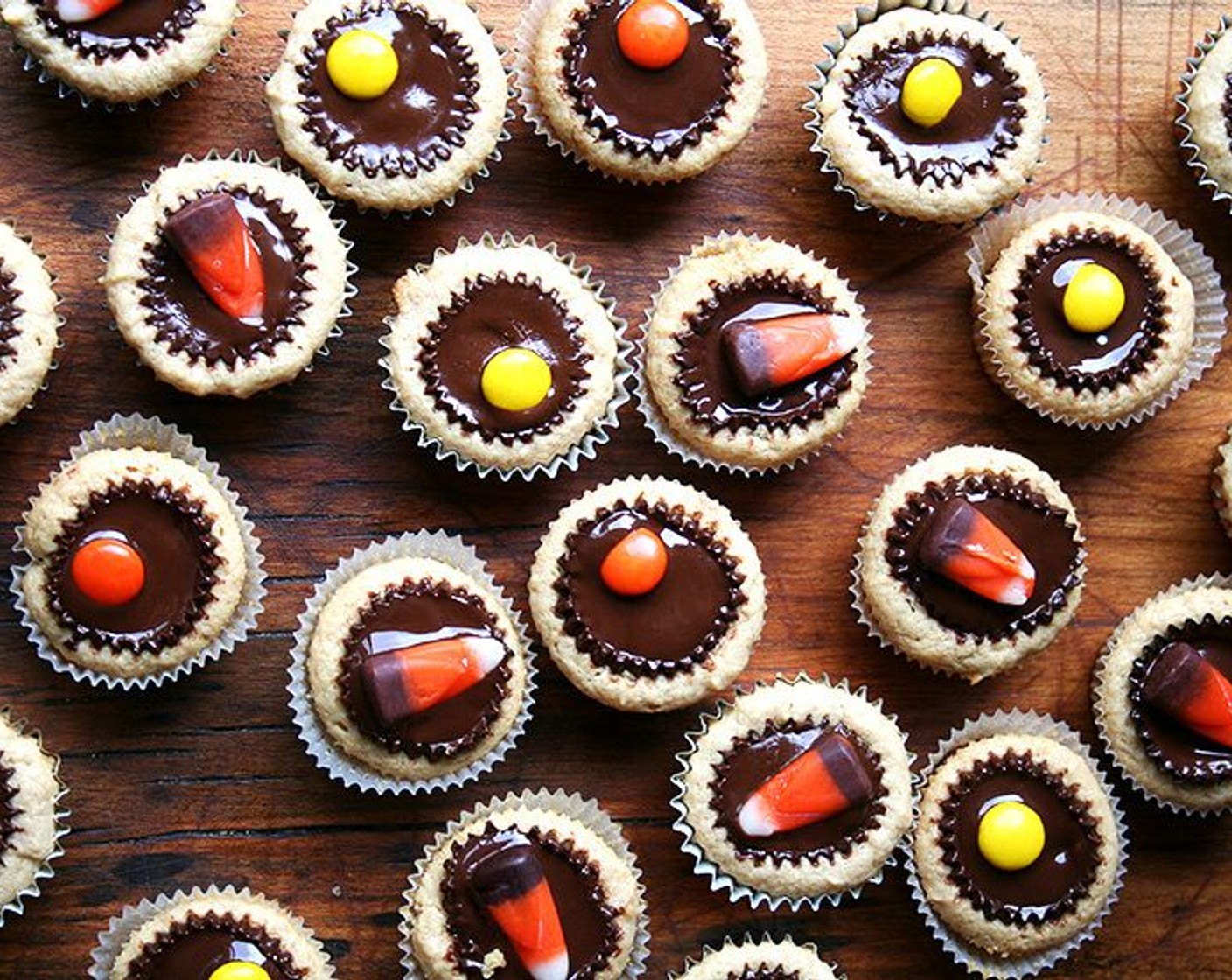 Mini Halloween Cupcakes