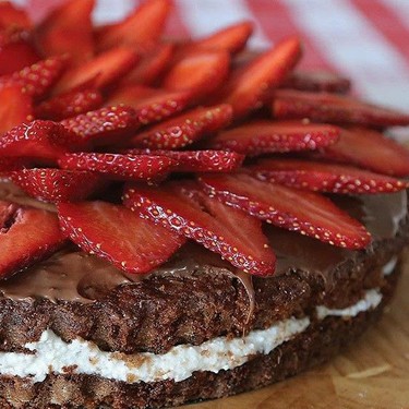 Nutella Cake with Strawberries and Ricotta Recipe | SideChef