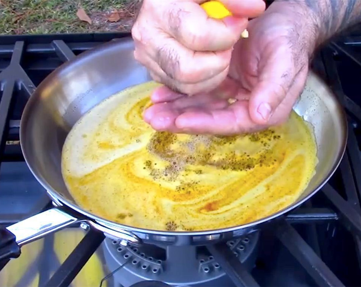 step 5 Squeeze in and mix the juiced Lemon (1). Bring to a simmer and set aside.