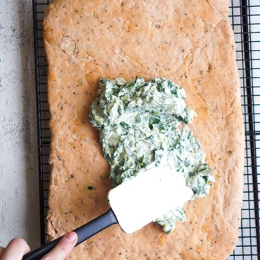 Tomato & Spinach Bread Roulade Recipe | SideChef