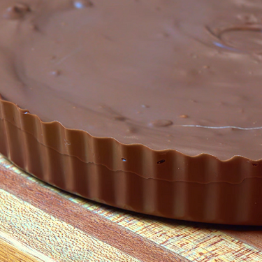 Giant Chocolate Peanut Butter Cup Recipe | SideChef