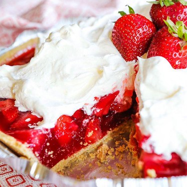 No-Bake Fresh Strawberry Pie Recipe | SideChef