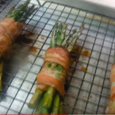 Easy Bacon-Wrapped Asparagus Recipe | SideChef