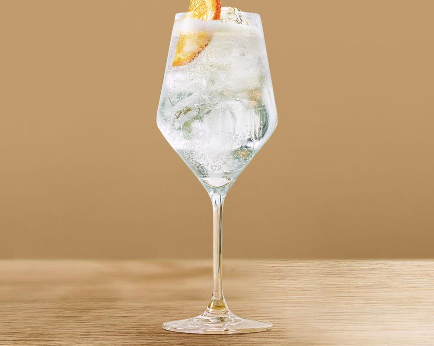 step 3 Garnish with Orange (1 slice).