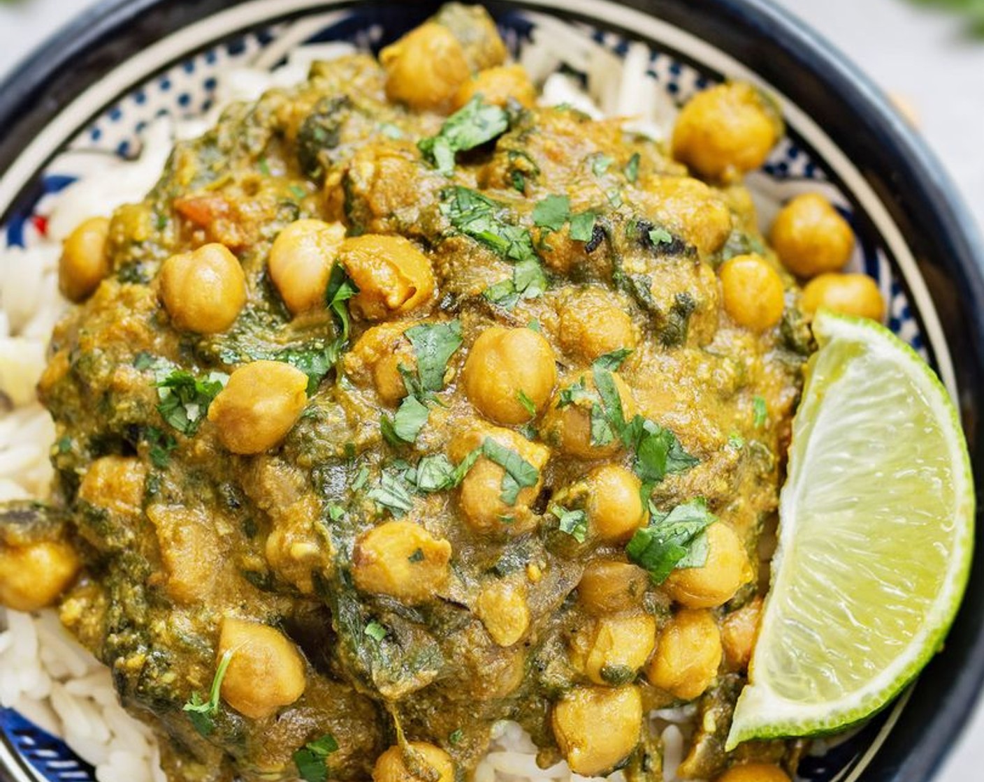 Chickpea Curry with Spinach and Mushrooms