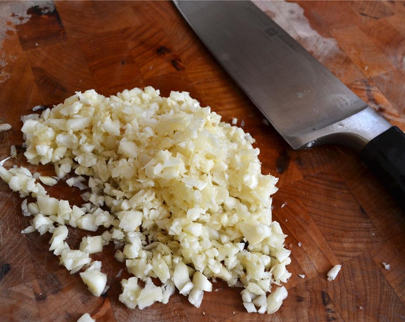 step 1 Chop the garlic.