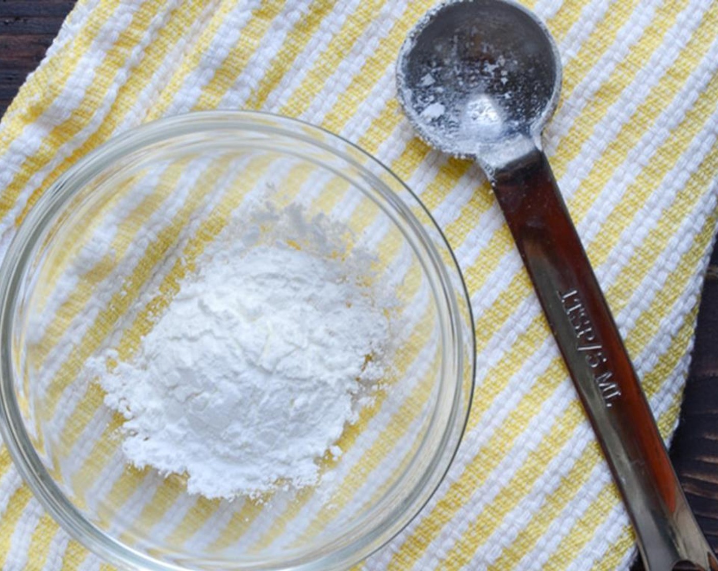 step 6 Combine Corn Starch (1 tsp) and Water (1/2 Tbsp). Mix well.