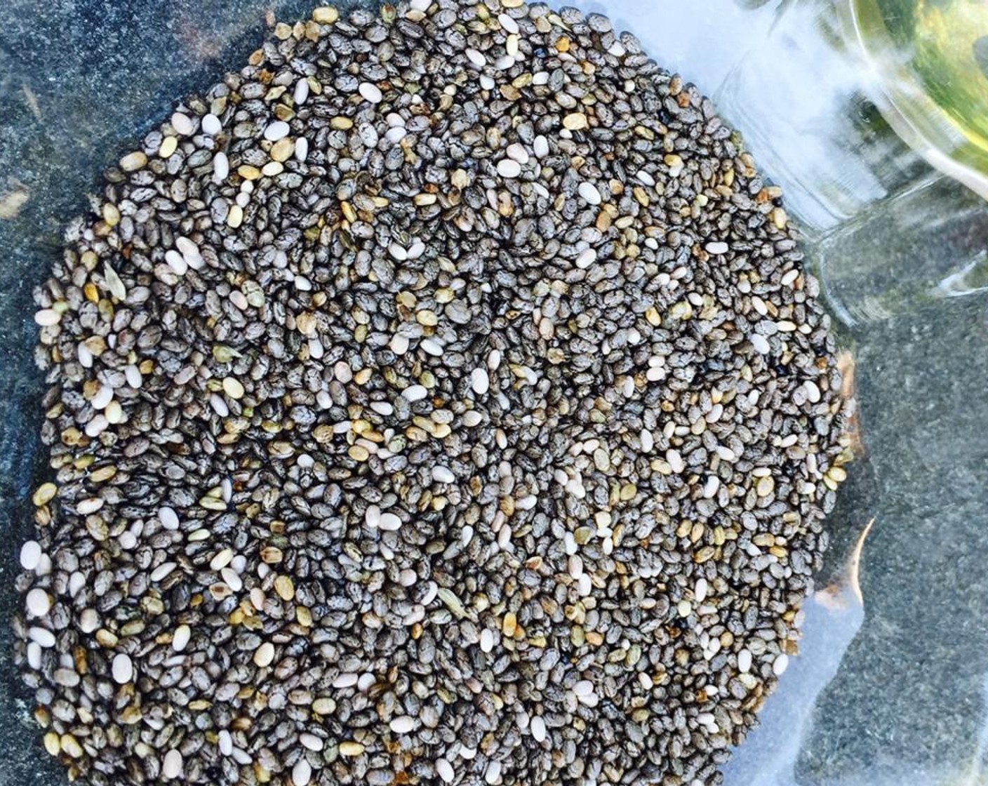 step 1 Add Chia Seeds (2 tsp) and Ultima Replenisher Electrolyte Powder (1 pckg) to Water (12 fl oz) and shake. Refrigerate for 6 hours and enjoy.