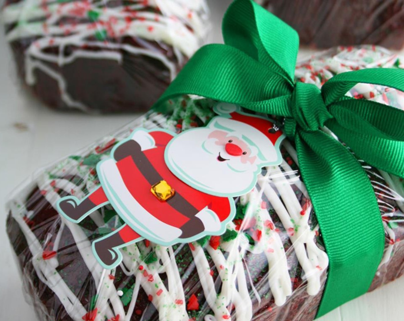 step 11 For a gift, wrap in clear plastic wrap. Tie a bow around it and add gift tag. Store at room temperature for 24 hours or in the refrigerator for up to 5 days.