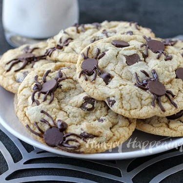 Spider-Infested Chocolate Chip Cookies Recipe | SideChef