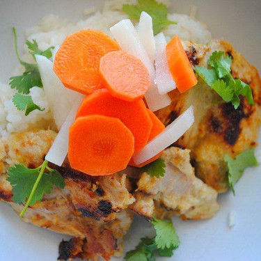 Lemongrass Chicken with Pickled Vegetables Recipe | SideChef