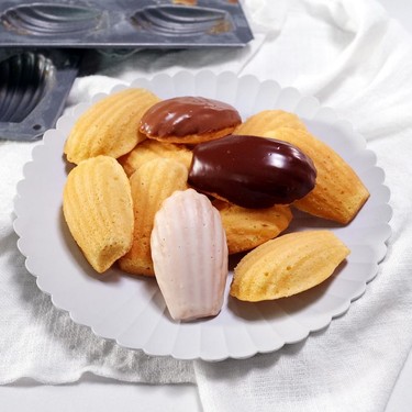 Mini Vanilla Madeleines Recipe | SideChef