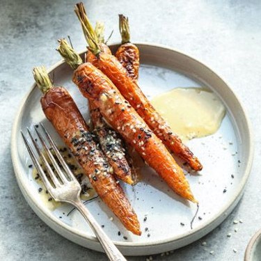 Sesame-Ginger Whole Roasted Carrots Recipe | SideChef