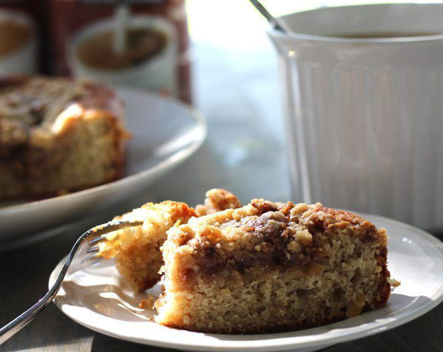 Spiced Apple Crumb Coffee Cake