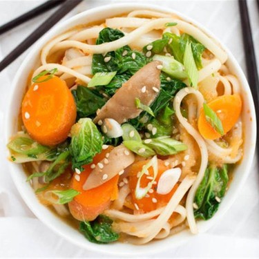 Spicy Asian Noodle Soup with Bok Choy and Mushroom Recipe | SideChef