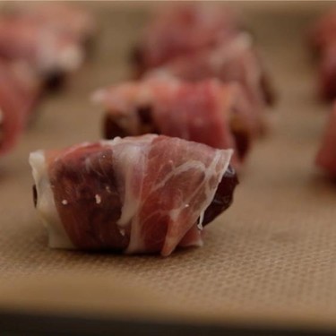 Feta and Prosciutto-Wrapped Dates Recipe | SideChef