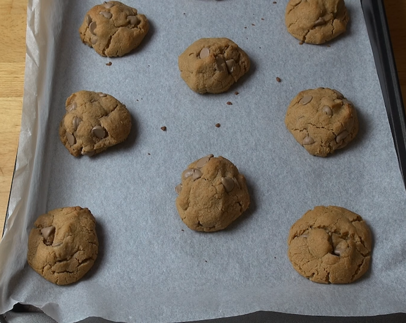 step 4 Bake the cookies under 350 degrees F (180 degrees C) for about 10 minutes.