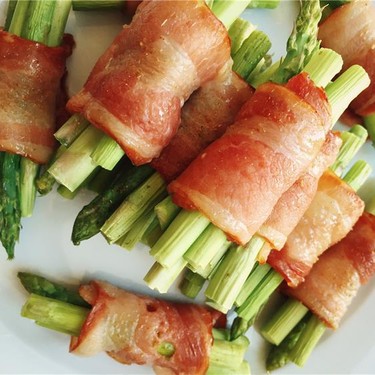 Easy Bacon Asparagus Rolls Recipe | SideChef