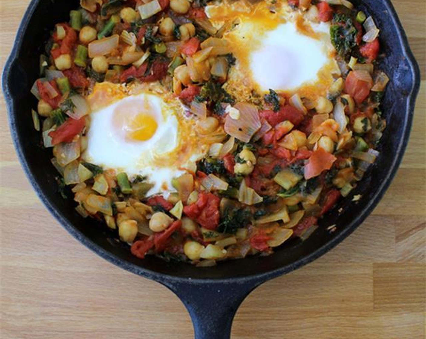 Veggie and Garbonzo Bean Shakshuka