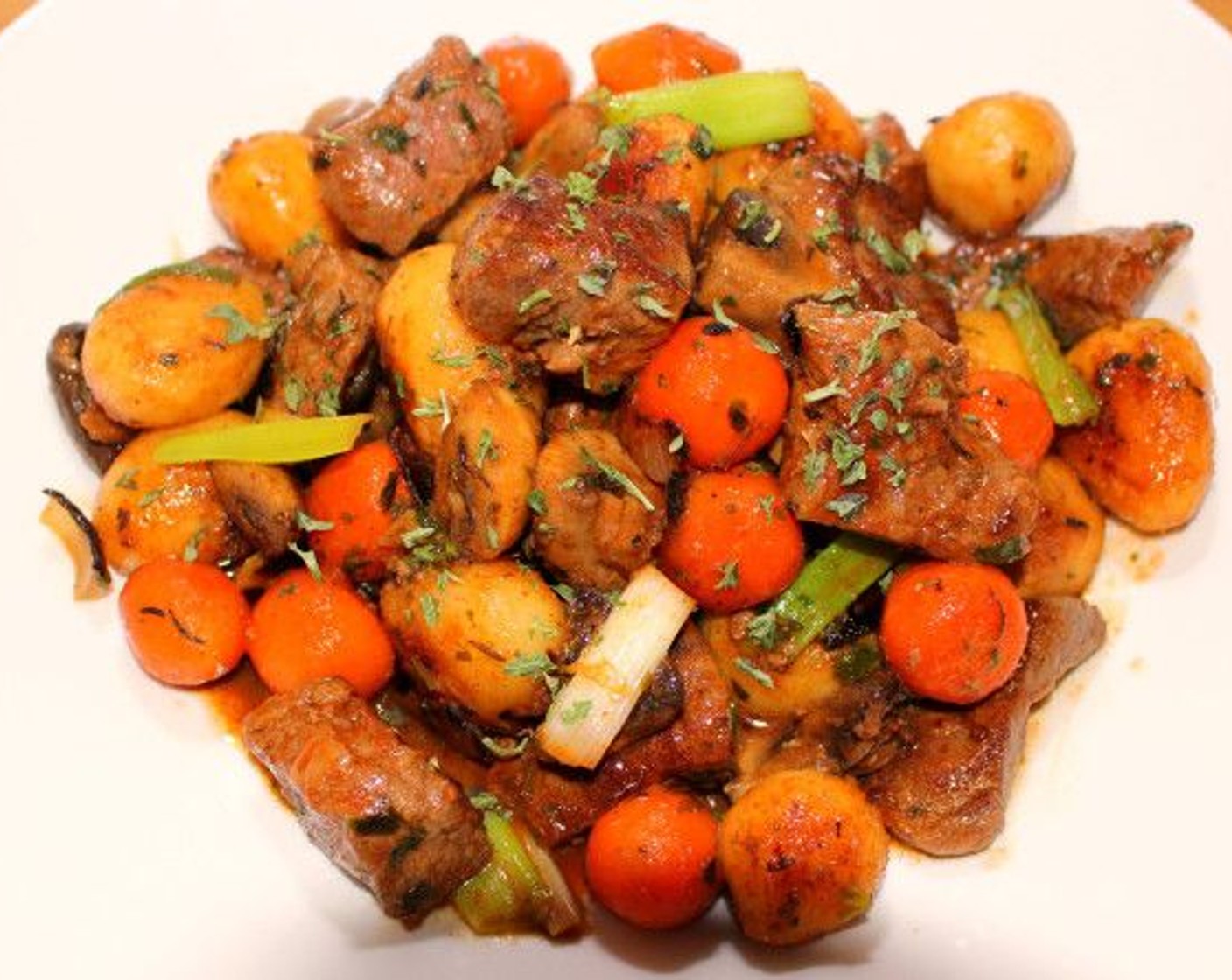 Sautéed Steak with Potatoes, Carrots & Onions