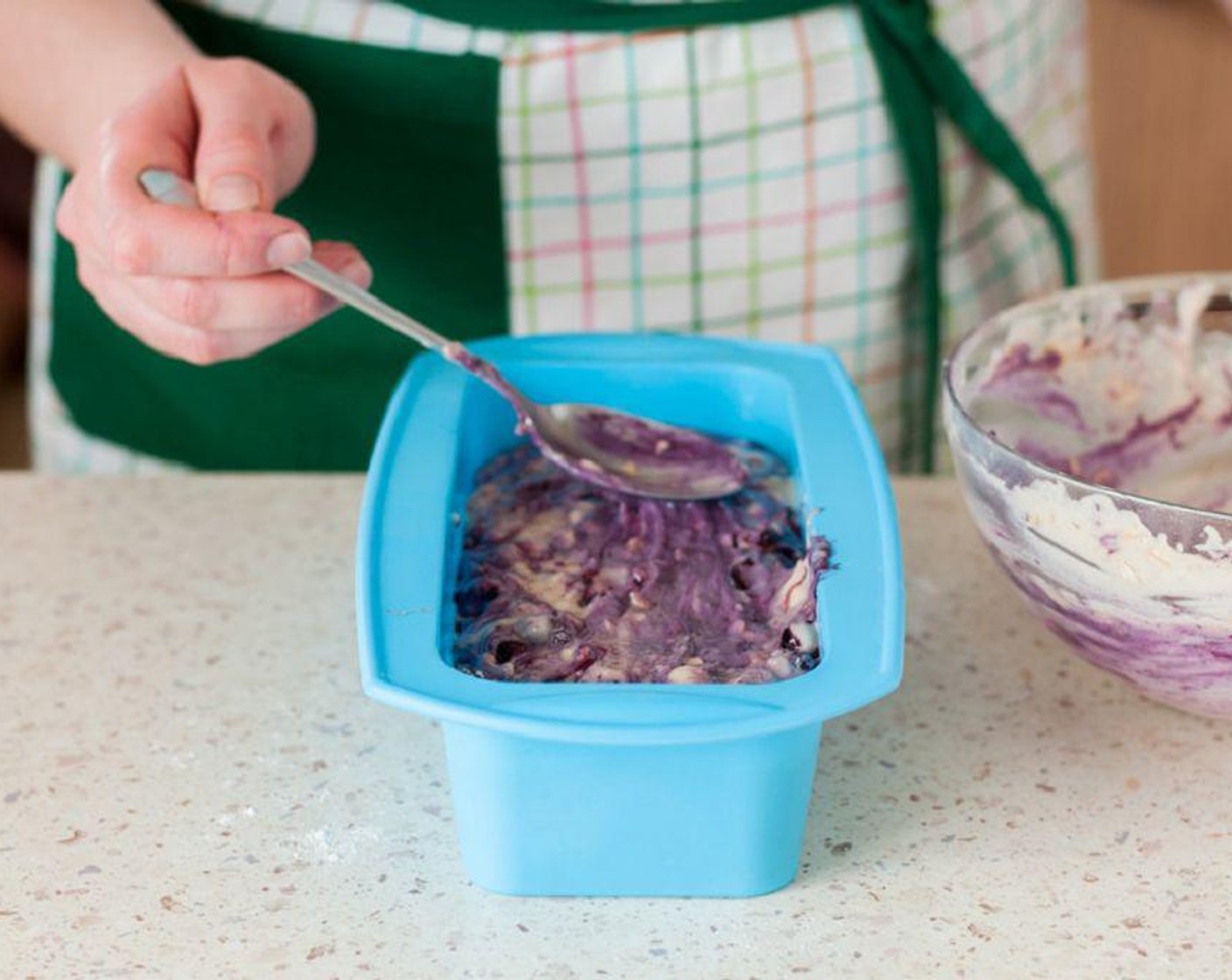 step 4 Spread the batter into a greased baking pan.