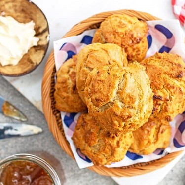 Vegan Maple Syrup Breakfast Scone Recipe | SideChef