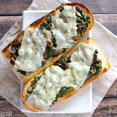 Spinach Mushroom French Bread Pizza Recipe | SideChef