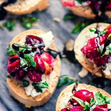 Quick Cranberry Goat Cheese Gluten Free Crostini Recipe | SideChef