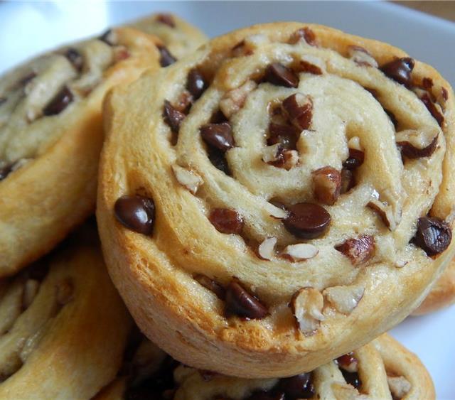 Maple Pecan Chocolate Pinwheels Recipe | SideChef