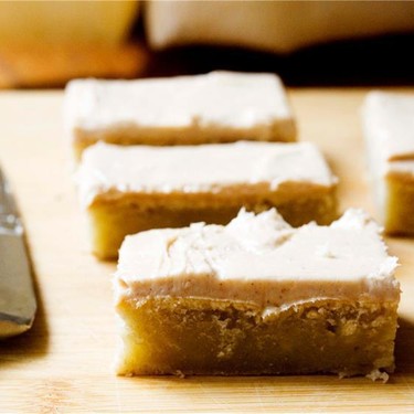 Banana Cake with Cinnamon Cream Cheese Icing Recipe | SideChef