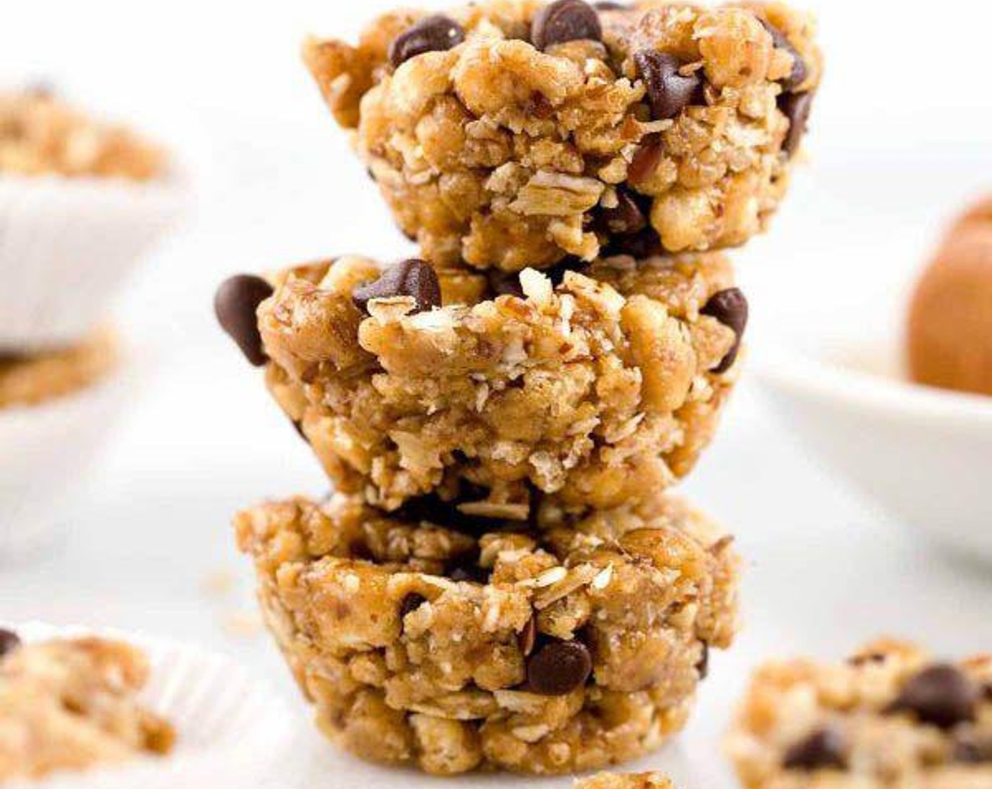 Peanut Butter Chocolate Chip Granola Cups