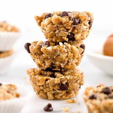 Peanut Butter Chocolate Chip Granola Cups Recipe | SideChef
