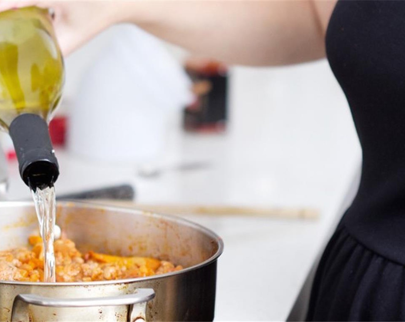 step 4 Add Chicken Broth (1/2 cup) and White Wine (1/2 cup) then cook for another 5 minutes, or until thickened and sausage is cooked through.