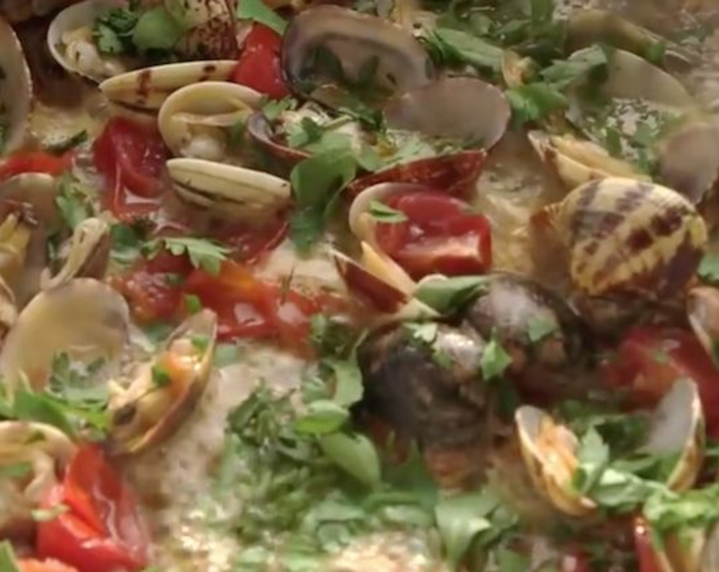 step 8 Add a generous amount of Fresh Parsley (to taste) and let it simmer so all the juices and flavours infuse the vongole shells.