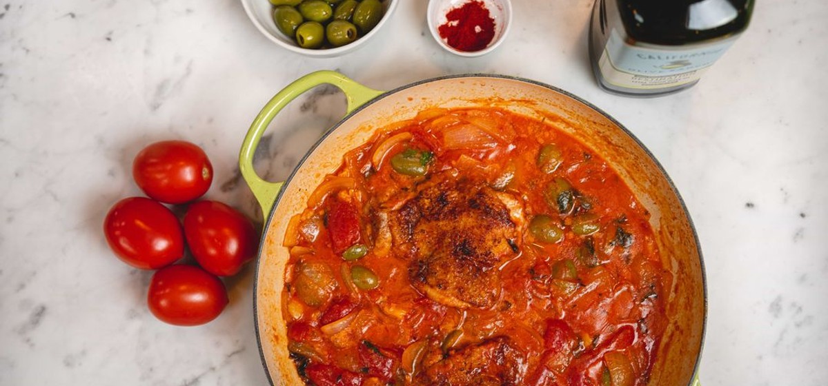 Olive-Tomato Braised Chicken Thighs Recipe | SideChef
